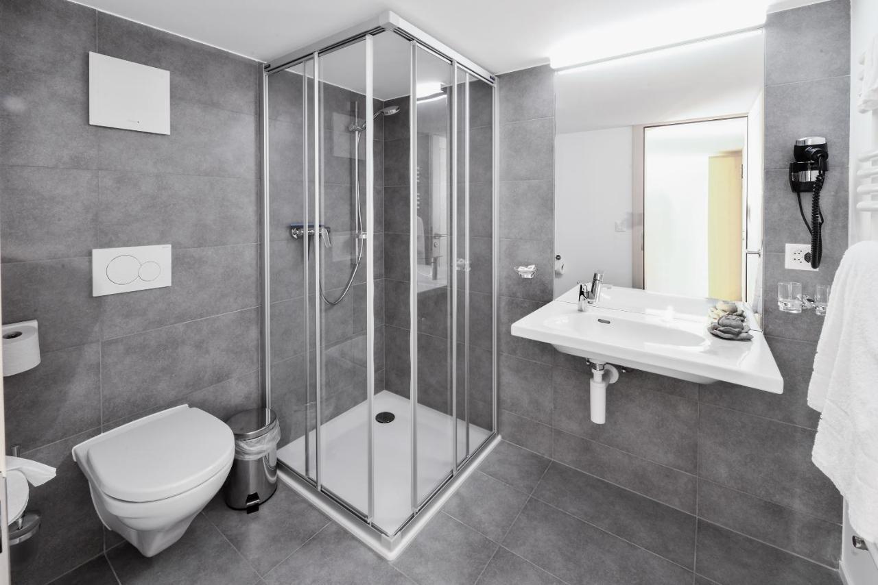 Hotel Wasserfall Jaun Ngoại thất bức ảnh